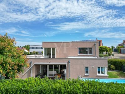 Exklusives Einfamilienhaus mit Pool & Garage in Großvillars - Oberderdingen