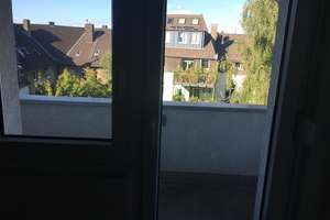 4 Zimmer Dachgeschosswohnung in Essen-Holsterhausen, renovierungs-/sanierungsbedürftig – Krausstr. 20, 45147 Holsterhausen, Essen – Vorschaubild 7