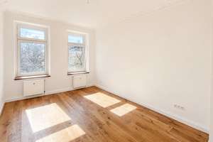 *Provisionsfrei & frisch modernisiert: 3-Zimmer-Altbau in Leipzig | 4,5% Rendite + 4,5% AfA* – Die vollständige Adresse der Immobilie erhältst du vom Anbieter., 4177 Altlindenau, Leipzig – Vorschaubild 2