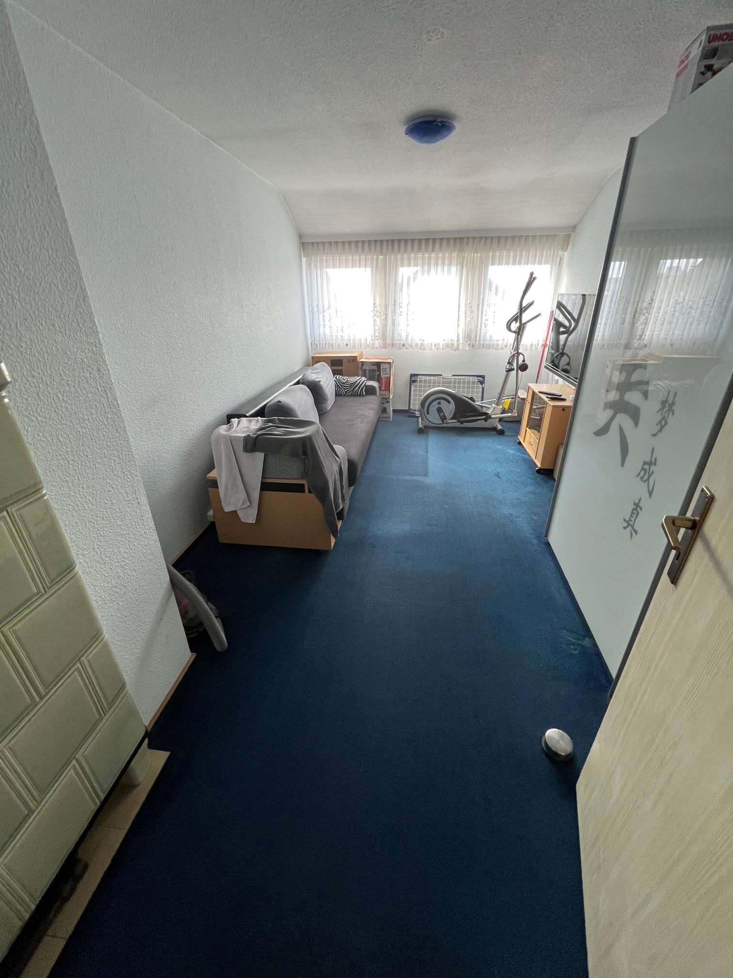 Immobilie in Ostfildern - Gut aufgeteilte 3 Zimmer-DG-Wohnung in ruhiger Lage von Ostfildern-Nellingen - Bild 2