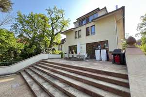 Exklusive Stadtvilla in Zehlendorf nähe Schlachtensee – Die vollständige Adresse der Immobilie erhältst du vom Anbieter., 14129 Zehlendorf, Berlin – Vorschaubild 3