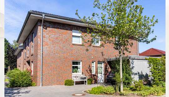 Bild von Zweifamilienhaus mit guter Energieeffizienz in zentraler Lage
