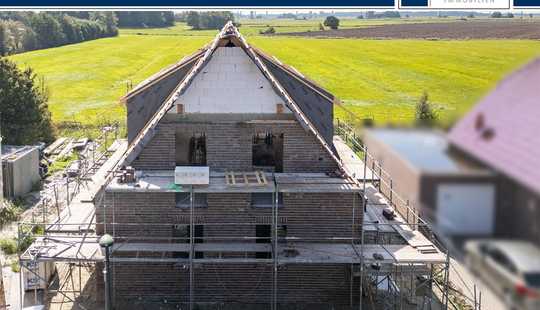 Bild von Moderne Neubau-Doppelhaushälfte mit Luft-Wärme-Pumpe in begehrter Lage von Dornum