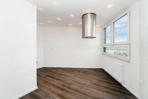 Wohnen mit Weitblick – bezugsfertige, renovierte 4-Zimmer-Wohnung im 22. Obergeschoss – Die vollständige Adresse der Immobilie erhältst du vom Anbieter., 68309 Vogelstang, Mannheim – Vorschaubild 5