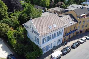 Luxuriöse Villa mit Eleganz, Stil und großzügigem Gartenparadies – Die vollständige Adresse der Immobilie erhältst du vom Anbieter., 53227 Oberkassel, Bonn – Vorschaubild 2