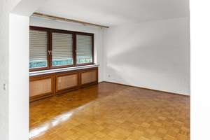 Gepflegtes Mehrfamilienhaus mit Schwimmbad
Inklusive Terasse, Balkonen und 2 Garagen
IN BOTTROP – Die vollständige Adresse der Immobilie erhältst du vom Anbieter., 46242 Fuhlenbrock, Bottrop – Vorschaubild 16
