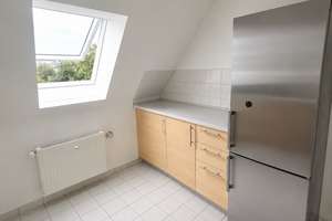 Großzügige 4-Zimmer-Dachgeschosswohnung mit 109,65 m² und Einbauküche in Kiel-Hassee – Die vollständige Adresse der Immobilie erhältst du vom Anbieter., 24113 Hassee, Kiel – Vorschaubild 12