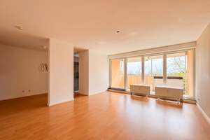 Direkt einziehen und wohlfühlen: helle 3-Zimmer-Wohnung mit Südbalkon und Tiefgarage, WI Nordenstadt – Die vollständige Adresse der Immobilie erhältst du vom Anbieter., 65205 Nordenstadt, Wiesbaden – Vorschaubild 4