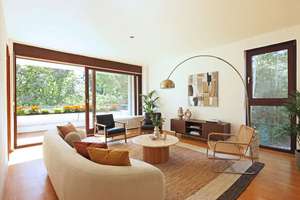 Ein Fall für Zwei! Sonnige 2 Zimmer-Wohnung mit großem Balkon und TG-Stellplatz