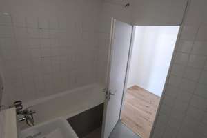 Stadtwohung 38 m² mit Luitpoldpark-Blick - 5. OG, Ostbalkon, neue Fenster, sofort verfügbar – Lerchenauerstr. 3, 80809 Am Luitpoldpark, München – Vorschaubild 11