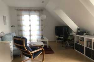 Geschmackvolle 2-Zimmer-Dachgeschosswohnung mit Balkon in Ingolstadt – Ettinger Straße 14, 85057 Ingolstadt – Vorschaubild 2