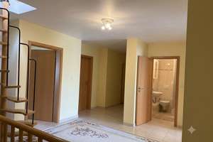 Wohnen mit Charakter: Großzügige 6-Zimmer-Wohnung in Troisdorf – Die vollständige Adresse der Immobilie erhältst du vom Anbieter., 53840 Troisdorf – Vorschaubild 8