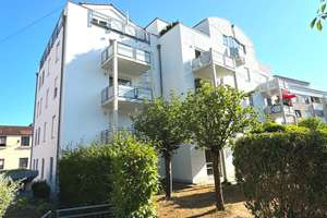 Wohnung mit Süd-Balkon in zentraler Lage im Straßenbahnbereich