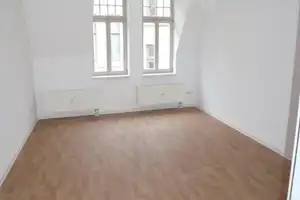 direkt neben der UNI / WG geeignete, großzügige 2 Zi. Wohnung mit Wohnküche / EBK zu vermieten – Kaulenberg 4, 6108 Halle (Saale) – Vorschaubild 2