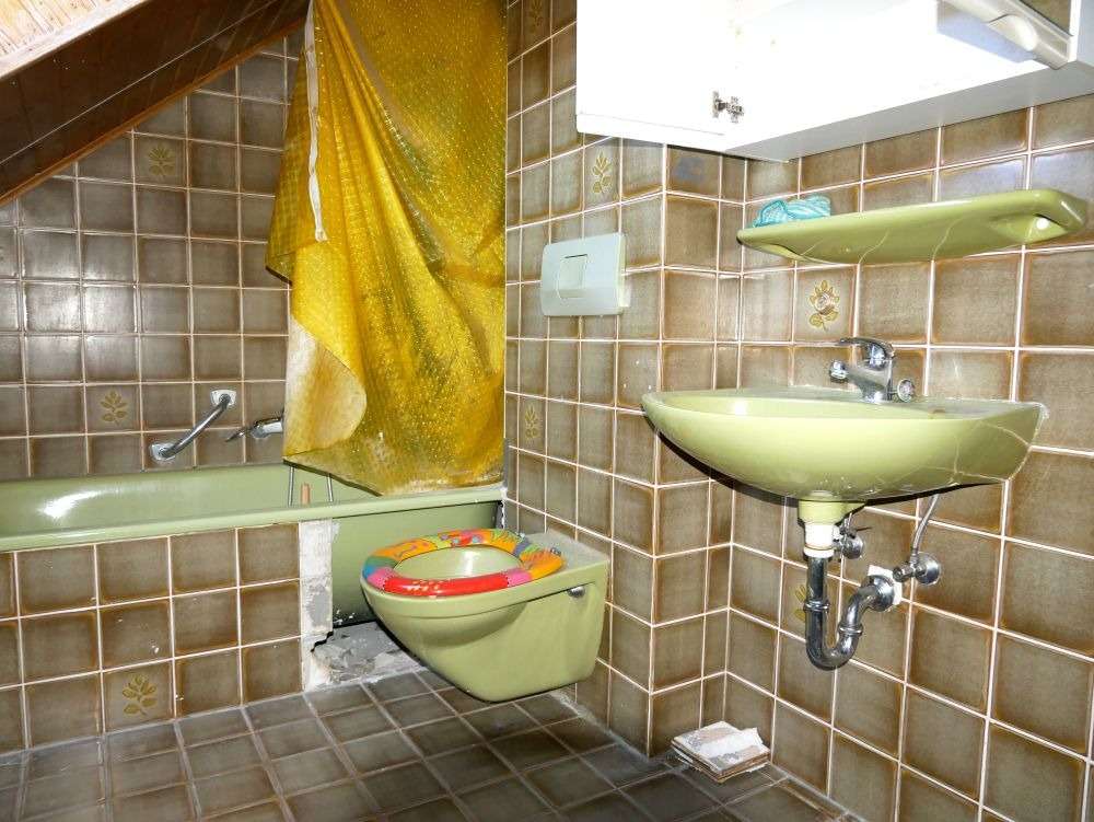 Immobilie in Weissach im Tal - Doppelhaushälfte mit separatem Apartment! - Bild 1