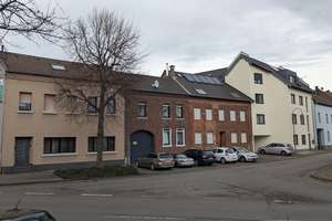 Großzügiges Wohnen im eigenen Hof – Die vollständige Adresse der Immobilie erhältst du vom Anbieter., 52249 Eschweiler – Vorschaubild 1