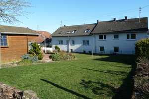 Familienfreundliches 3-Parteienhaus - Grosses Gartengrundstück – Kaiserslautern (Kreis) – Vorschaubild 4