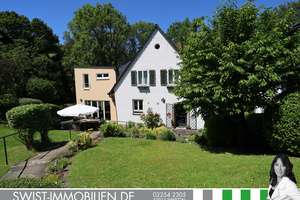 Freiraum in Bestlage - Freistehendes Einfamilienhaus auf über 1.000 m² Grundstück