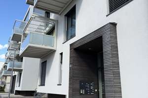 2-Zimmer-Wohnung mit Balkon, Einbauküche, Aufzug & Tiefgarage