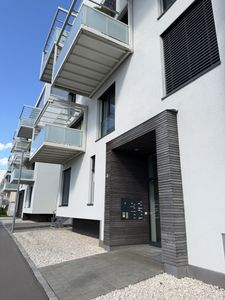 2-Zimmer-Wohnung mit Balkon, Einbauküche, Aufzug & Tiefgarage