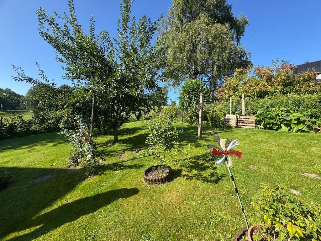 Immobilie in Deensen - Familienfreundliches EFH mit Garten, Blick ins Grüne & viel Platz! - Bild 3