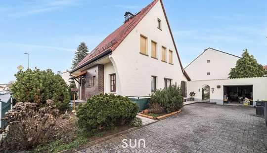 Bild von CHARMANTES EINFAMILIEN-ECKHAUS mit großem Grundstück, nah am Main - mit viel Potenzial