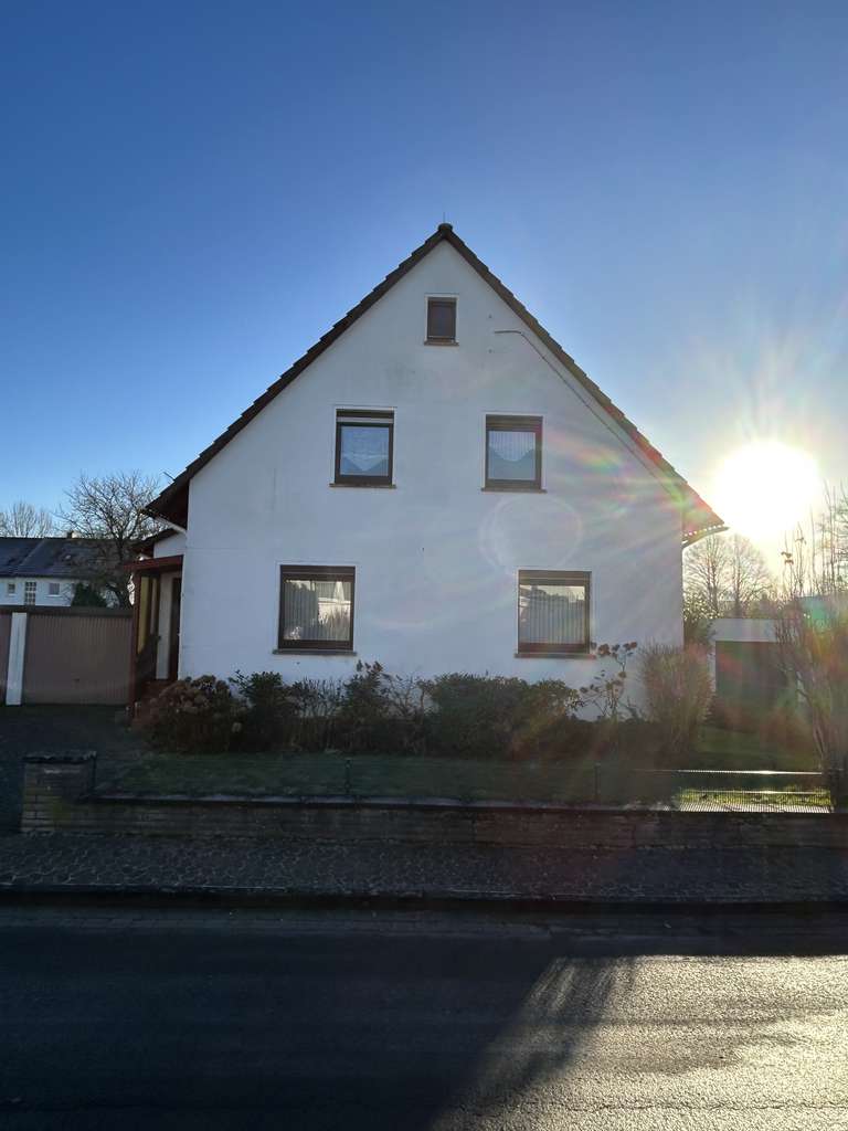 Immobilie in Bad Münder am Deister - Provisionsfrei - Schönes Zweifamilienhaus in guter Lage - Bild 1