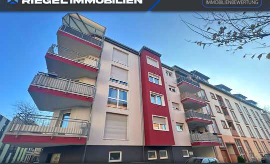 Sie hier? Wir auch!, Bj. 2011, FBHZ., 3- fach verglaste Fenster, ETW mit Balkon und TG.-Stellplatz!