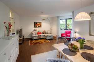 Möbliert: Möblierte Erdgeschosswohnung mit schöner Terrasse