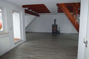 Wunderschöne Dachgeschosswohnung Nähe Nibelungenplatz in Braunschweig mit Balkon – Die vollständige Adresse der Immobilie erhältst du vom Anbieter., 38112 Nordstadt, Braunschweig – Vorschaubild 2