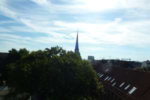 Ravensberg : Traum-Maisonette mit Blick über ganz Kiel, EBK / Balkon, Holzboden Dusche