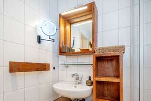 Stylische 1-Zimmer Wohnung im 3. OG mit Aufzug in M.-Neuhausen (inklusive Nebenkosten) – Landshuter Allee 158a, 80637 Dom Pedro, München – Vorschaubild 3