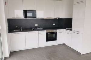  WESERBLICK! 2 Zimmer mit EBK, FBH & Balkon! – Lohmannstr.  30, 27568 Mitte, Bremerhaven – Vorschaubild 2