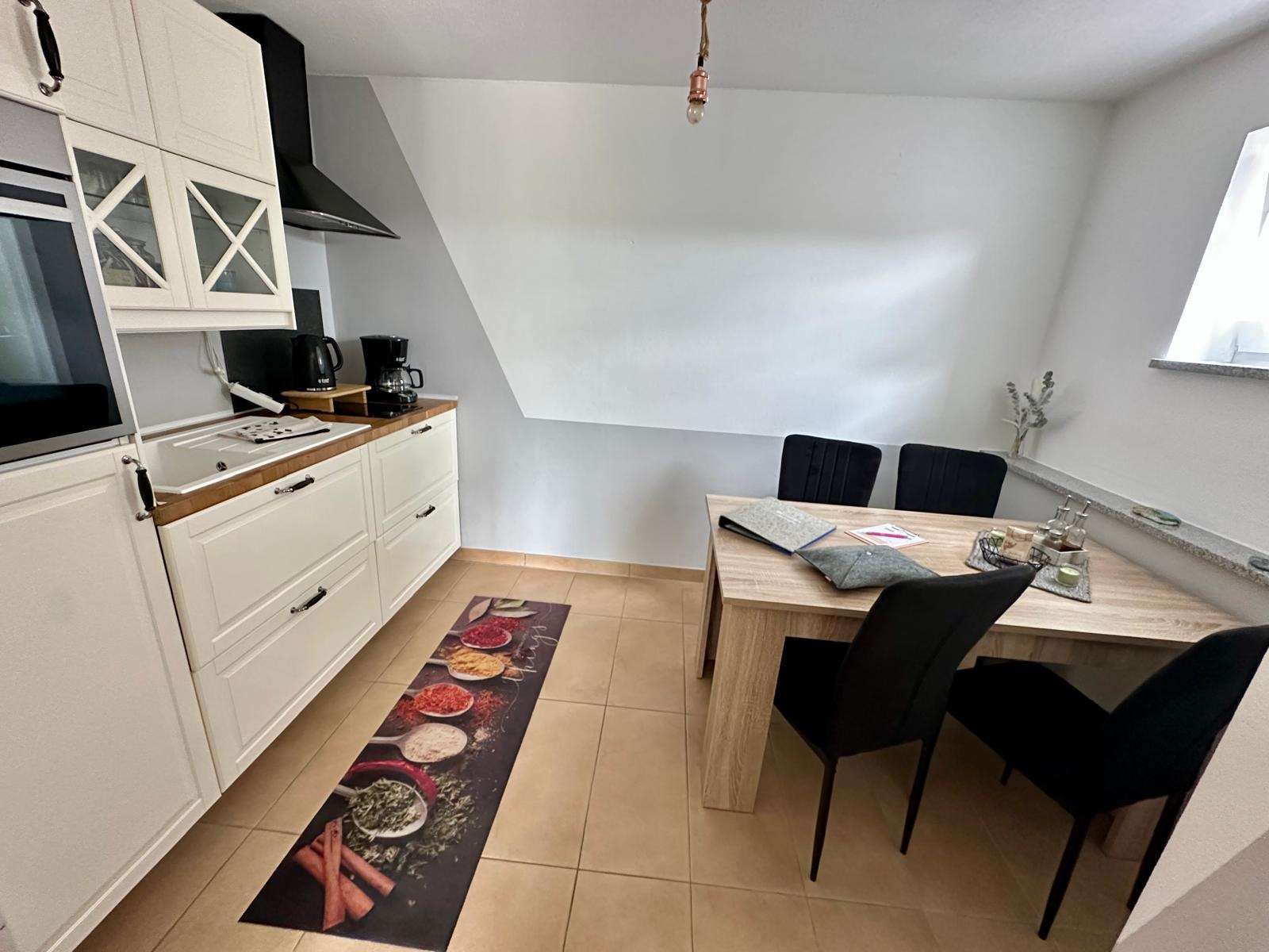 Immobilie in Zenting - Modernes Zweifamilienhaus mit großem Grundstück & nachhaltiger Energietechnik! - Bild 4