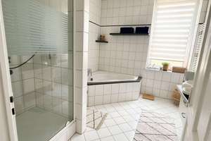 Ihr neues Zuhause mit sonniger Dachterrasse in Oberhausen – Die vollständige Adresse der Immobilie erhältst du vom Anbieter., 46045 Altstadt-Süd, Oberhausen – Vorschaubild 3