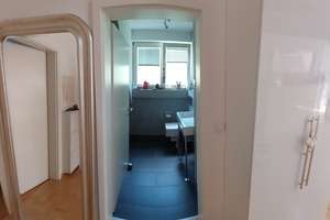 Helle 3-Zimmer-Galeriewohnung im Antonsviertel mit Südbalkon – Ulrich-Hofmaier-Str. 27, 86159 Antonsviertel, Augsburg – Vorschaubild 4