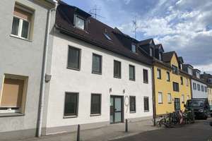Aufgeteiltes MFH mit 8 WE, Toplage Erlangen – ca. 4,8 % Rendite, Erstbezug nach Renovierung