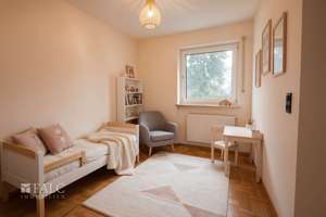 gemütliche Familienwohnung: 4 Zimmer mit Wintergarten, zwei Loggien & Tiefgaragenstellplatz – Die vollständige Adresse der Immobilie erhältst du vom Anbieter., 42897 Lennep Neustadt, Remscheid – Vorschaubild 8