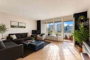 Helle Split-Level-Wohnung auf 4 Zimmern mit Westbalkon und Tiefgarage! – Die vollständige Adresse der Immobilie erhältst du vom Anbieter., 50858 Junkersdorf, Köln – Vorschaubild 2