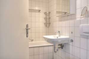 Zuhause auf Zeit - Möbliertes Appartement mit PKW Stellplatz in toller Lage. – Magdeburg – Vorschaubild 2