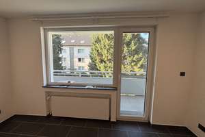 Helle 2 Zimmer Wohnung 62qm, Küche, Balkon und Keller, möbliert  – Friedenstraße 9, 40667 Meerbusch – Vorschaubild 2