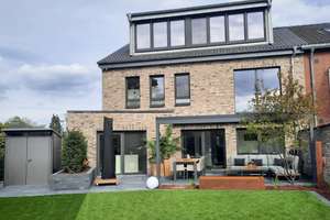 Luxuriöses Einfamilienhaus mit Einliegerwohnung in Erftnähe – Die vollständige Adresse der Immobilie erhältst du vom Anbieter., 41466 Weckhoven, Neuss – Vorschaubild 1