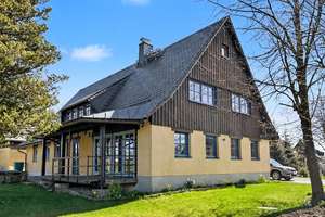 Großzügiges Zweifamilienhaus in Hermsdorf/ Erzgebirge - Wohnen und Arbeiten unter einem Dach – Die vollständige Adresse der Immobilie erhältst du vom Anbieter., 1776 Hermsdorf/Erzgebirge – Vorschaubild 1