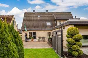 Zweifamilienhaus auf großem Grundstück – Viel Platz für individuelle Gestaltungsmöglichkeiten – Oldenburg (Kreis) – Vorschaubild 8