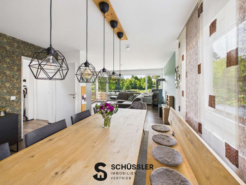 Immobilie in Albershausen - Zweifamilienhaus mit separater Wohneinheit & 813 m² Grundstück in Albershausen - Bild 3