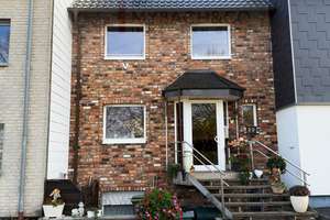 Top gepflegtes Einfamilienhaus mit Wintergarten & gepflegtem Garten! – Die vollständige Adresse der Immobilie erhältst du vom Anbieter., 52355 Derichsweiler, Düren – Vorschaubild 1