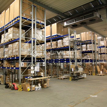 Gewerbeobjekt mit Lager- und Service-/Produktionsbereich direkt an der Autobahn