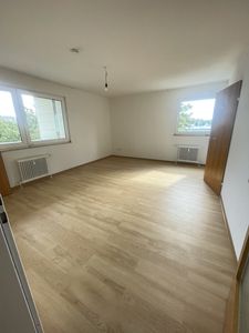 SENIORENWOHNUNG : Zweizimmerwohnung in Köln-Ehrenfeld