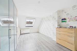 3-Zimmer Maisonette zzgl. Studio im DG, Kamin und 3 Balkonen | Pforzheim – Die vollständige Adresse der Immobilie erhältst du vom Anbieter., 75175 Oststadt, Pforzheim – Vorschaubild 7