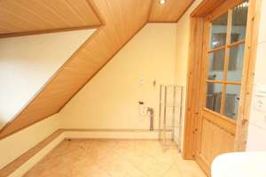 Gemütliche 2-3 ZKB Dachgeschosswohnung mit Fernblick nähe Klinikum – Ihringshäuser Straße 93, 34125 Fasanenhof, Kassel – Vorschaubild 16